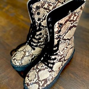 Unilady combat 🐍 print boots 2 Pairs $25 each